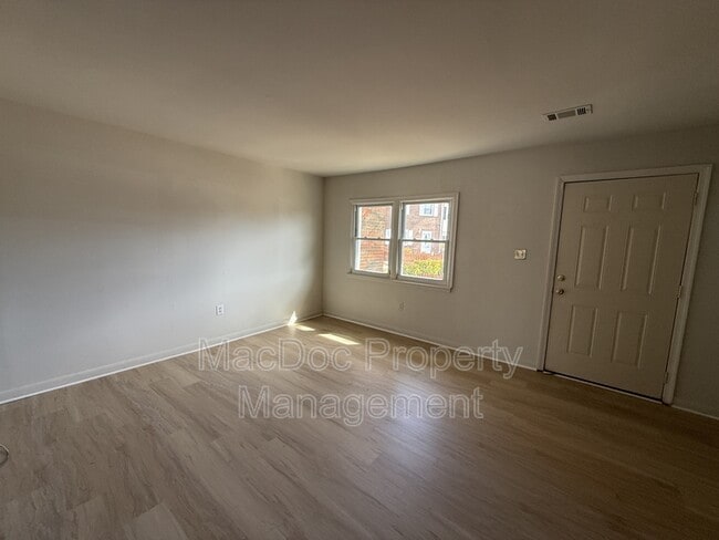 Building Photo - 3456 Beale Ct