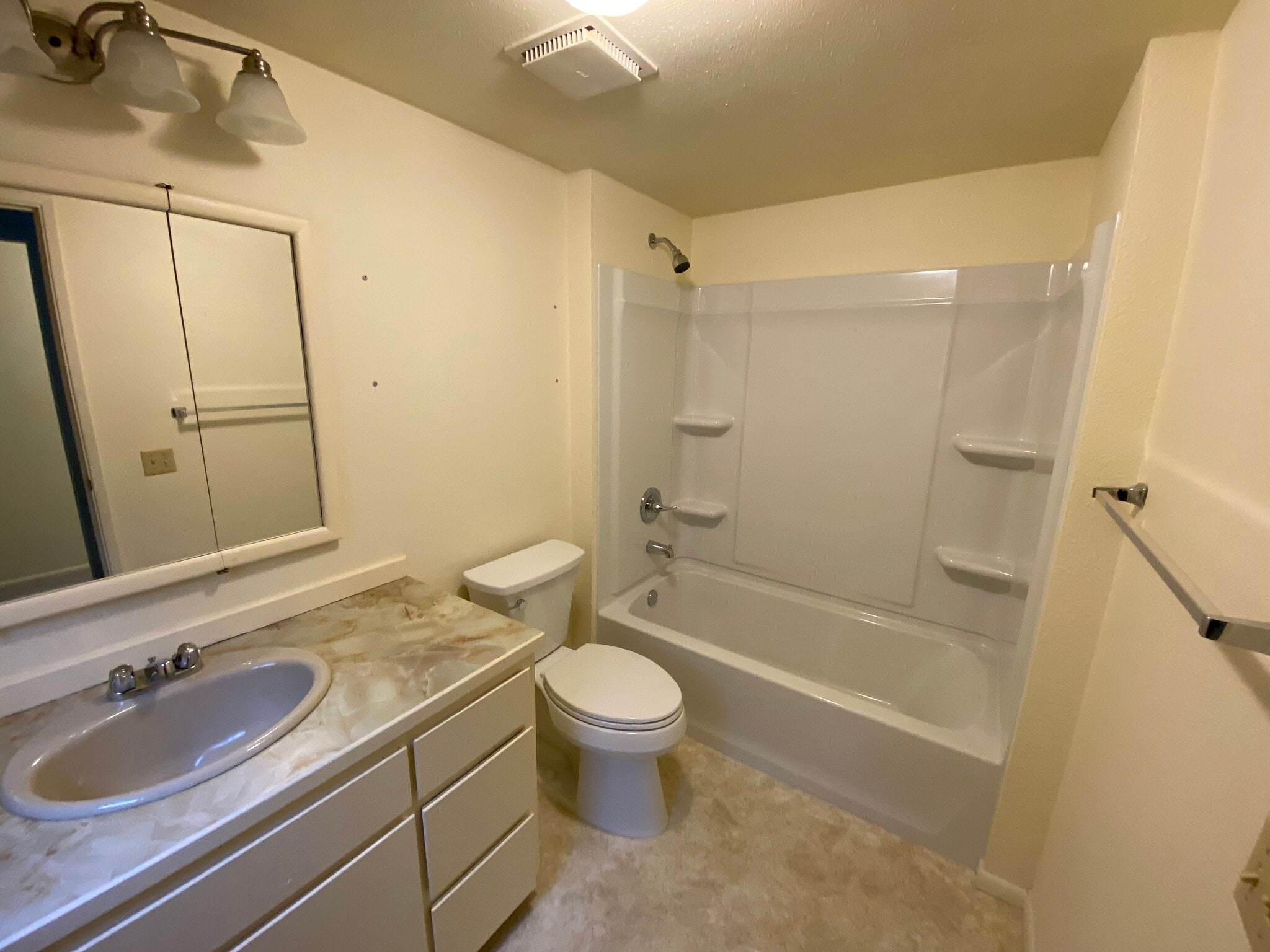 Building Photo - 1308 Beacon Way S