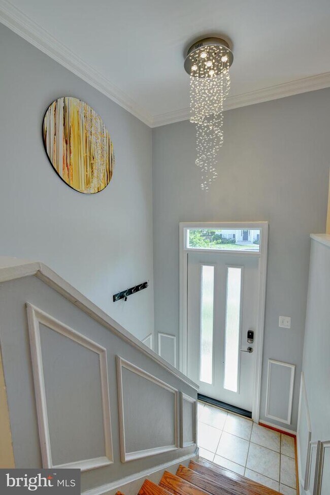 Building Photo - 618 Worchester St