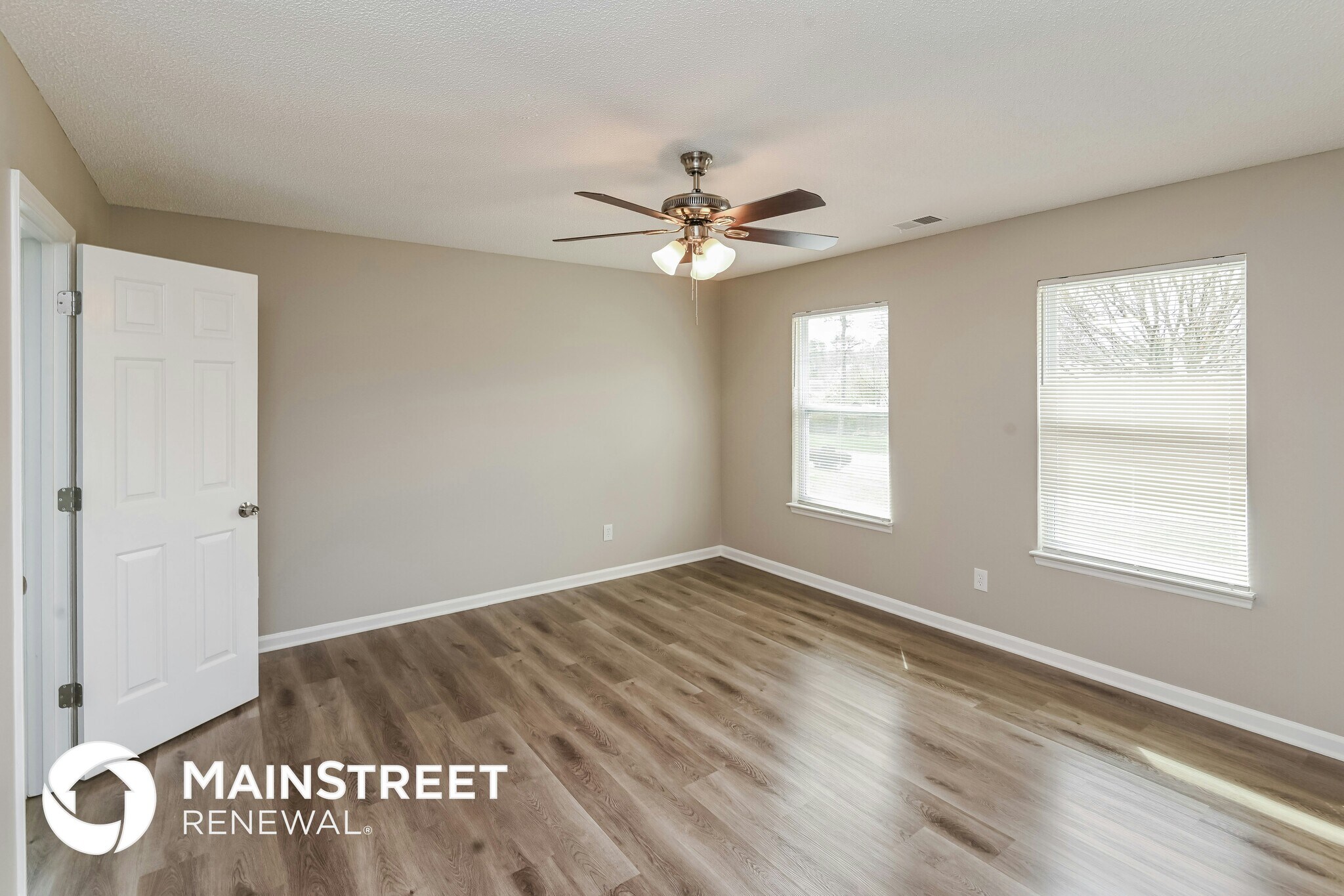 Building Photo - 14930 Rothwell Dr