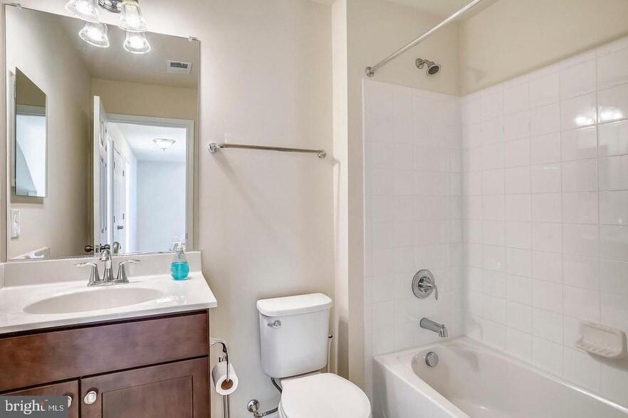 Building Photo - 6163 Margarita Way