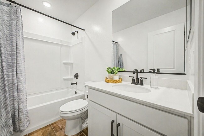 Building Photo - 7598 W Smoketree Dr