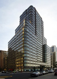 Building Photo - 140 Riverside Boulevard