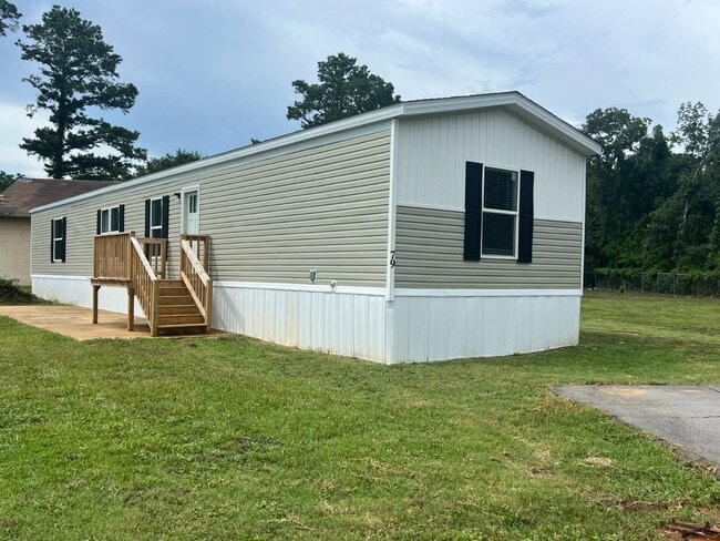 Building Photo - 4627 Blanche Rd