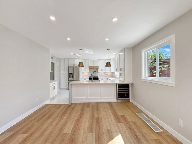 Building Photo - Beautiful 4BD/2BA House in La Mesa w/ W/D,...