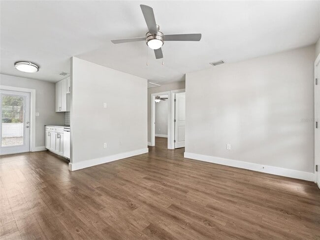 Building Photo - 3102 W San Juan St