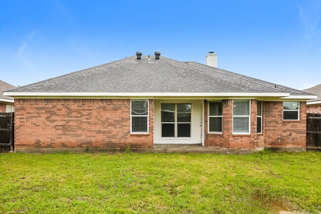 Building Photo - 7110 Myna Dr