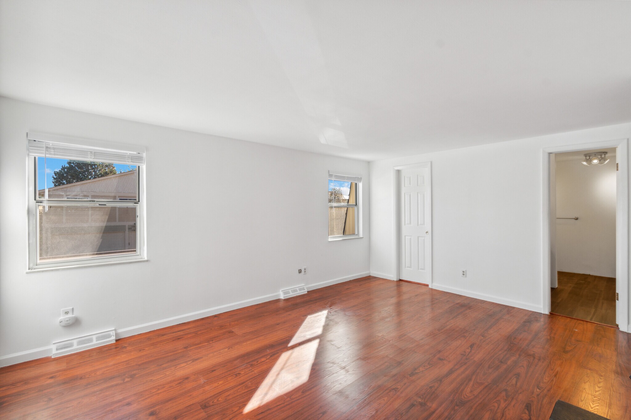 Building Photo - 1200 S Monaco Street Pky