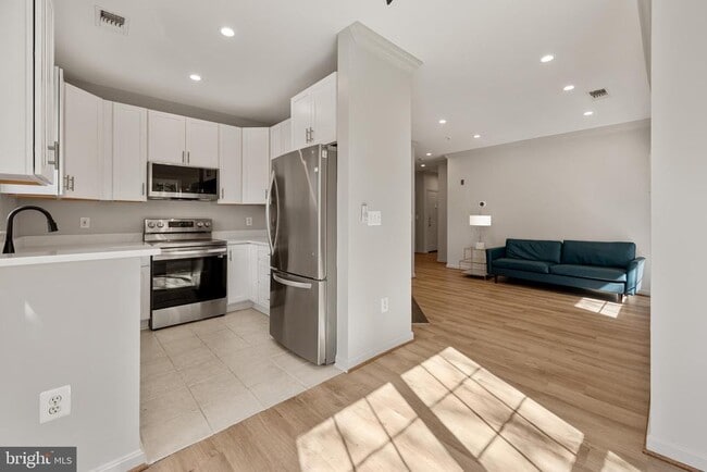 Building Photo - 4560 Strutfield Ln