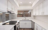 Building Photo - 8412 N 32nd Ave