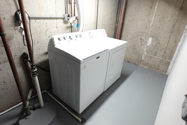 Building Photo - 1996 Georgetown Ln