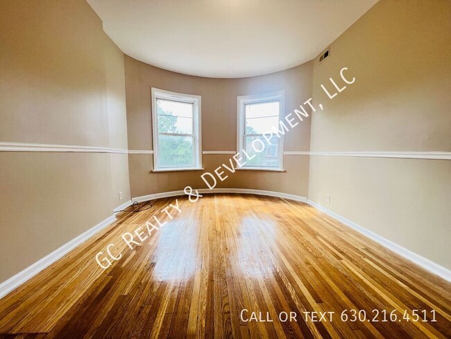 Building Photo - *** $1000 OFF RENT - 4 BEDROOM - 1 BTH / H...