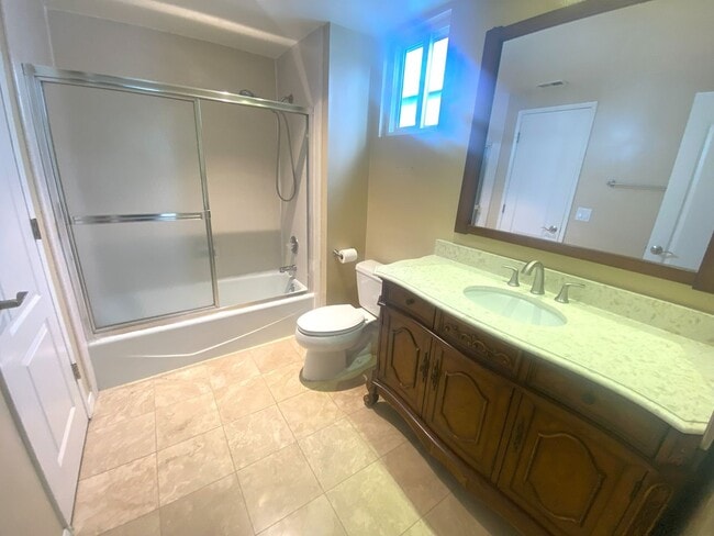 Building Photo - Completely Updated Golden Hills 3 Bdrm Plu...