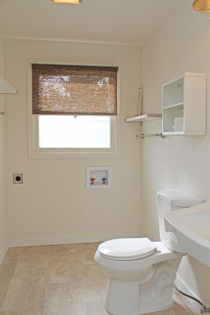 Building Photo - 9134 SE Ankeny St