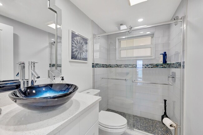 Building Photo - 2909 S Ocean Blvd