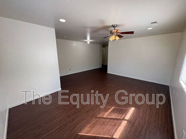 Building Photo - 1747 W Connelly Ave