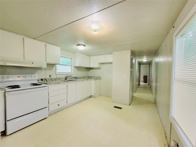 Building Photo - 401 S Woodson St