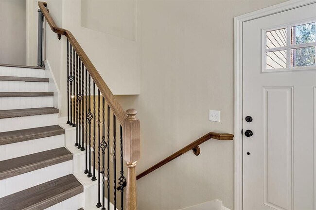 Building Photo - 222 Cheswood Forest Dr