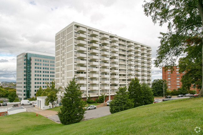 Building Photo - Capitol Towers