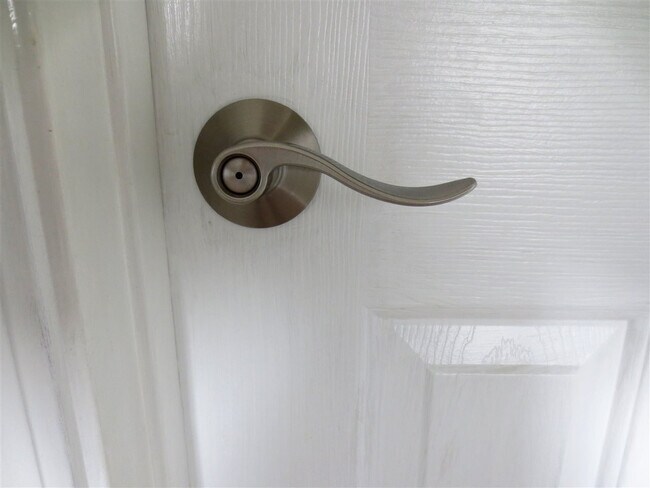 Building Photo - 135 Dale Hollow Dr