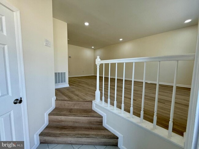 Building Photo - 4 Bright Star Ct