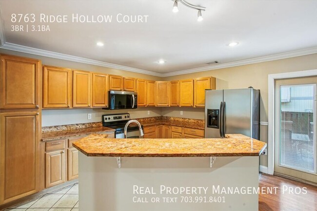 Building Photo - 8763 Ridge Hollow Ct