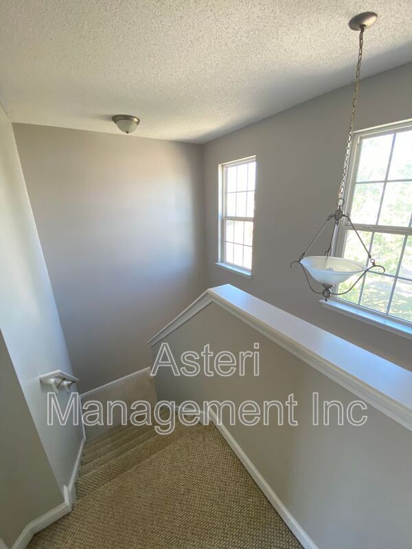 Building Photo - 118 Faybrook Dr