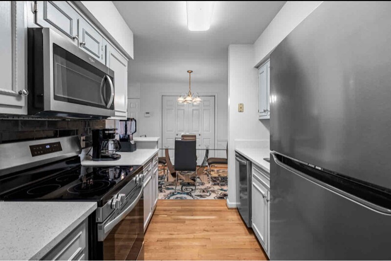 Building Photo - 2905 Burch Ave