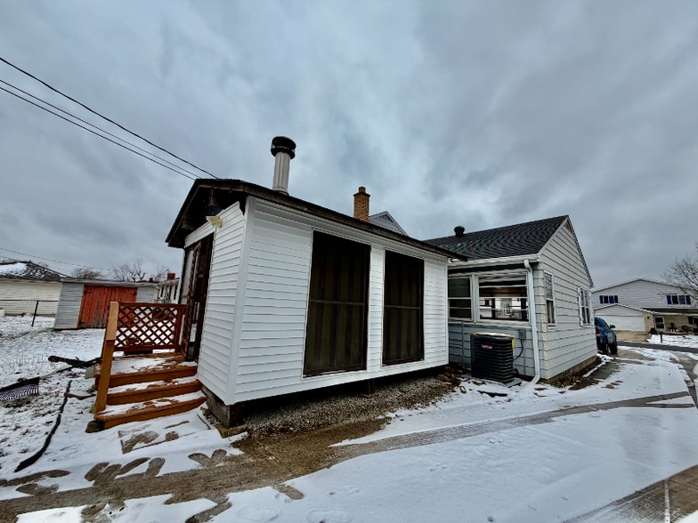 Building Photo - 3620 42nd Pl