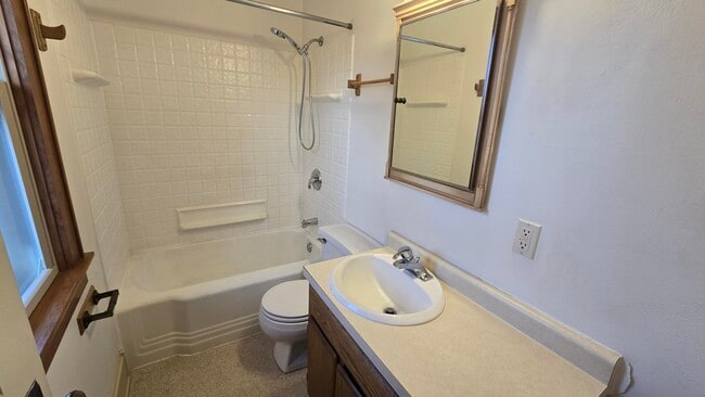 Building Photo - 1727 E Morgan Ave