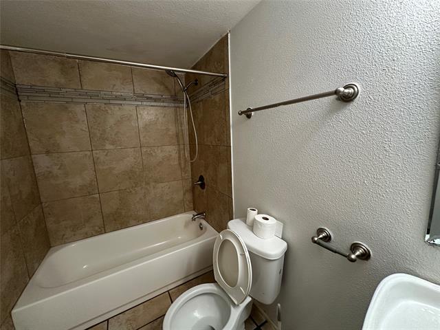 Building Photo - 910 Sunny Slope Dr