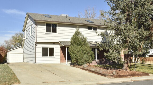 Building Photo - 5741 W Cedar Ave