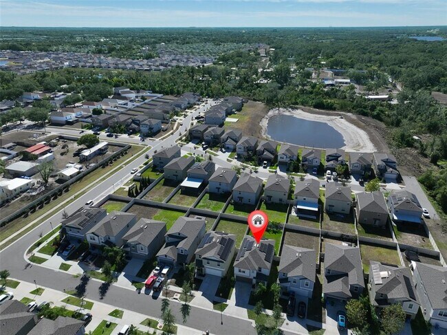 Building Photo - 9913 Jackfruit Ct