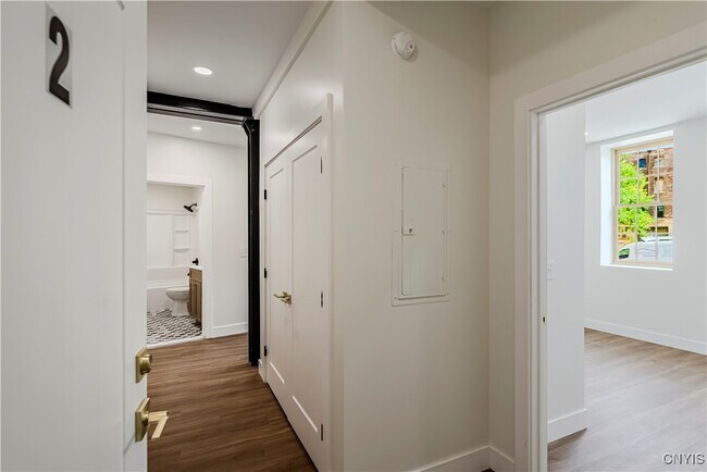 Building Photo - 110 Hotel St