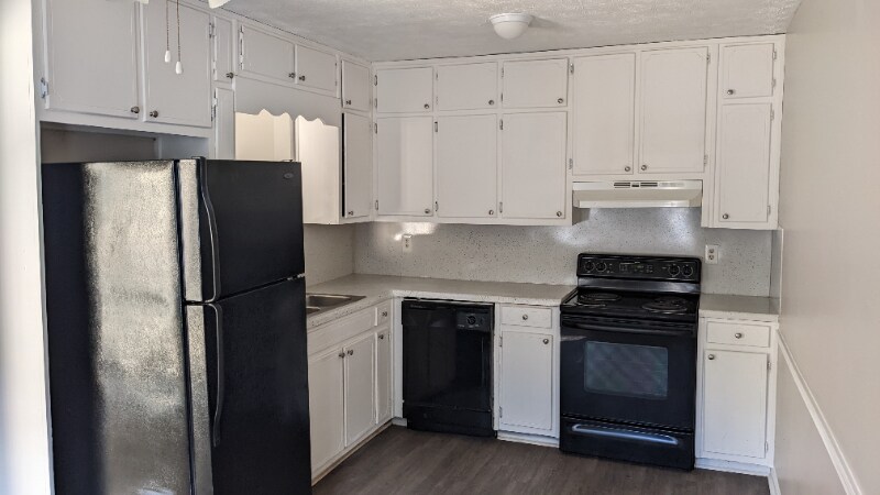 Building Photo - 5509 Estates Ct