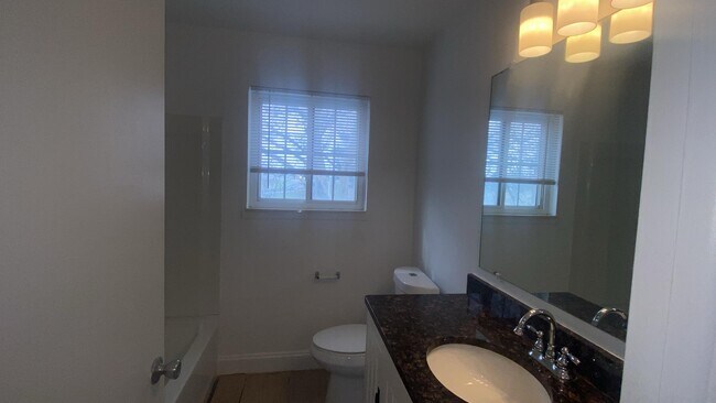 Building Photo - 45240 Keding St