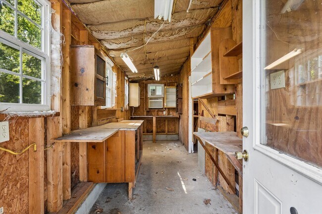 Building Photo - 144 Nelson Dr
