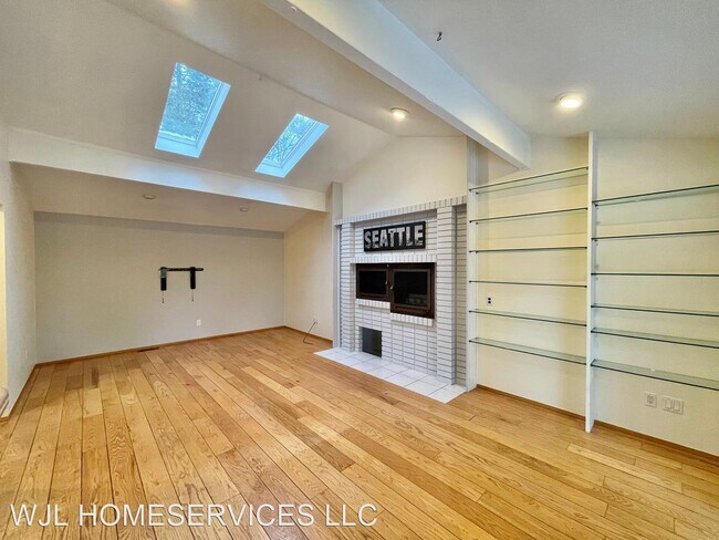 Building Photo - 4 br, 3.5 bath House - 8611 NE 26th Pl