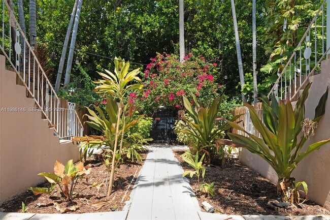 Building Photo - 1117 Meridian Ave