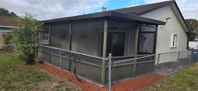 Building Photo - 4320 SW 138th Ct