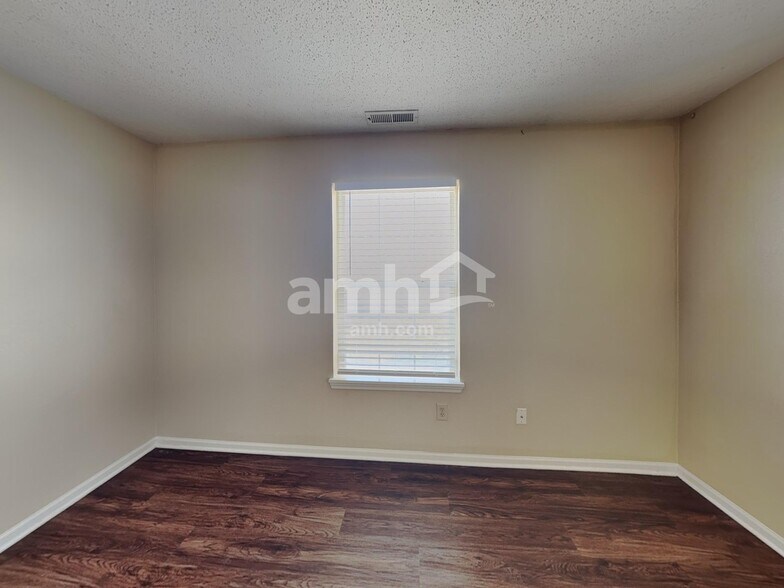 Building Photo - 7703 Vincent Ct