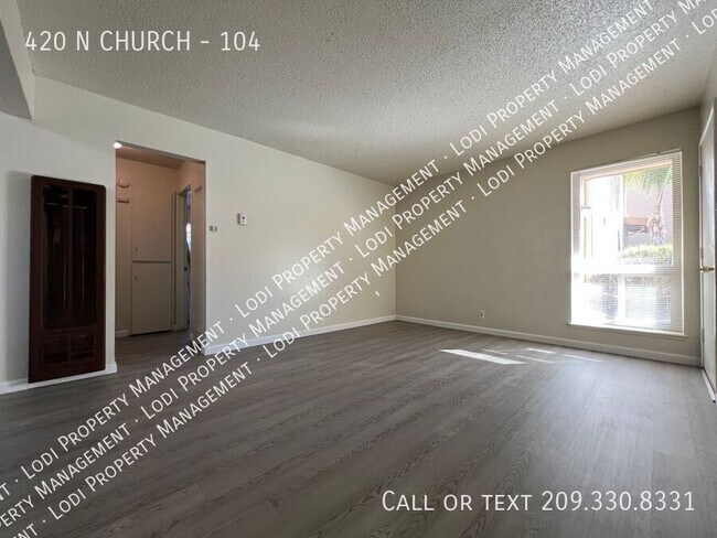Building Photo - 420 N Church St