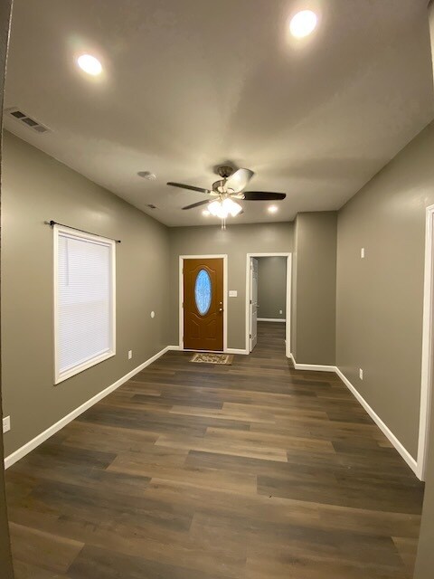 Living Area - 624 E Maryland St