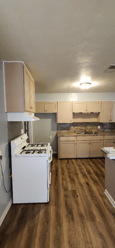 Building Photo - 23 N Haley St