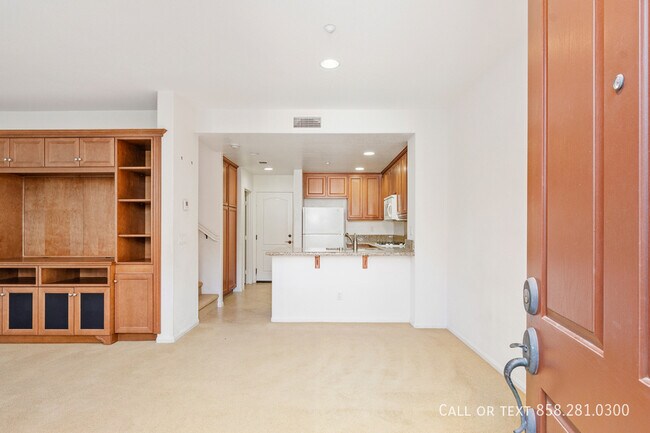 Building Photo - 17010 Calle Trevino