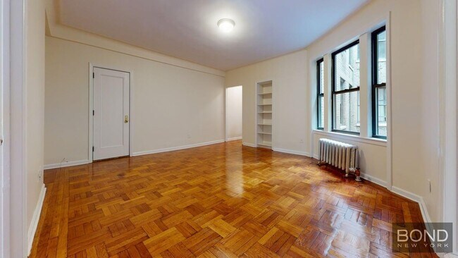 Building Photo - 55 W 55th St