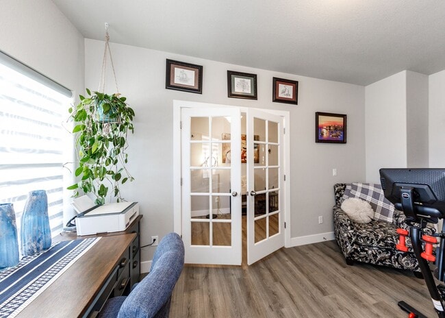 Building Photo - Luxury Ranch-Style Home for Rent | Wolf Ranch | D20 Schools | Pikes Peak Views