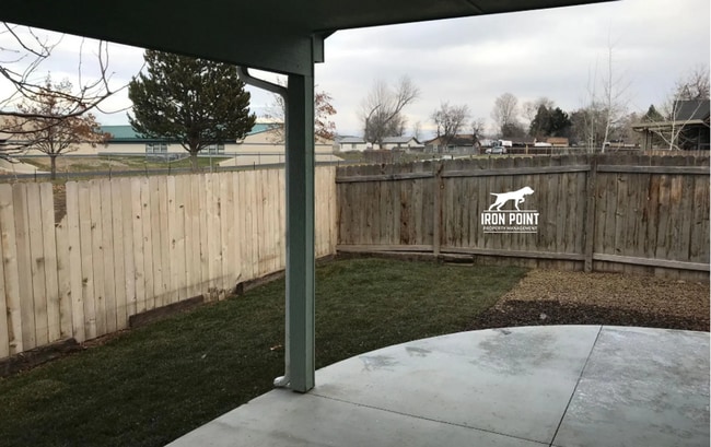 Building Photo - 3bed/2bath - Landscaping Included plus fenced yard, & two car garage.