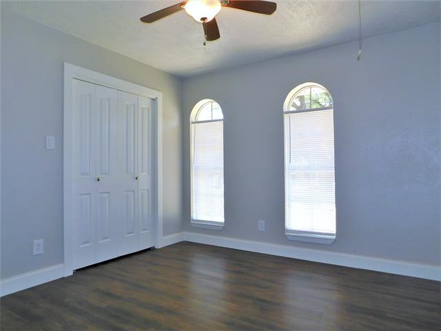Building Photo - 2027 Bowling Green St