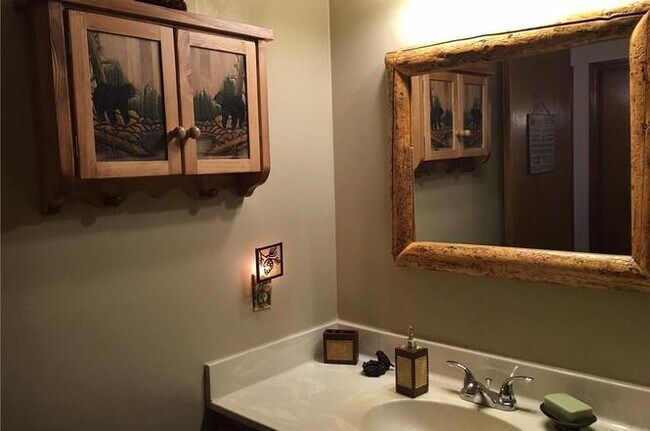 Building Photo - 31644 Christmas Tree Ln